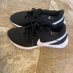 Brand new women’s Nike shoes